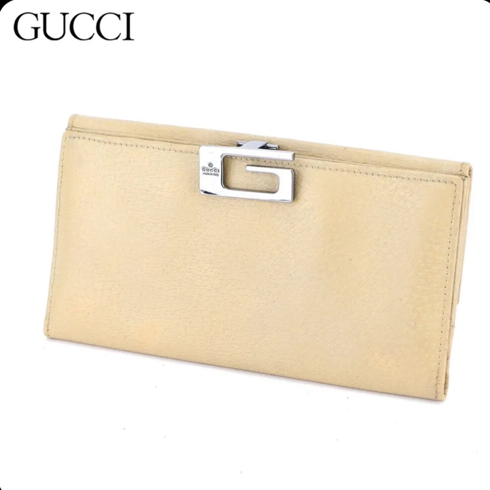 Gucci Beige Leather Long Wallet Hook Mark with Silver
Hardware AUTHENTIC
